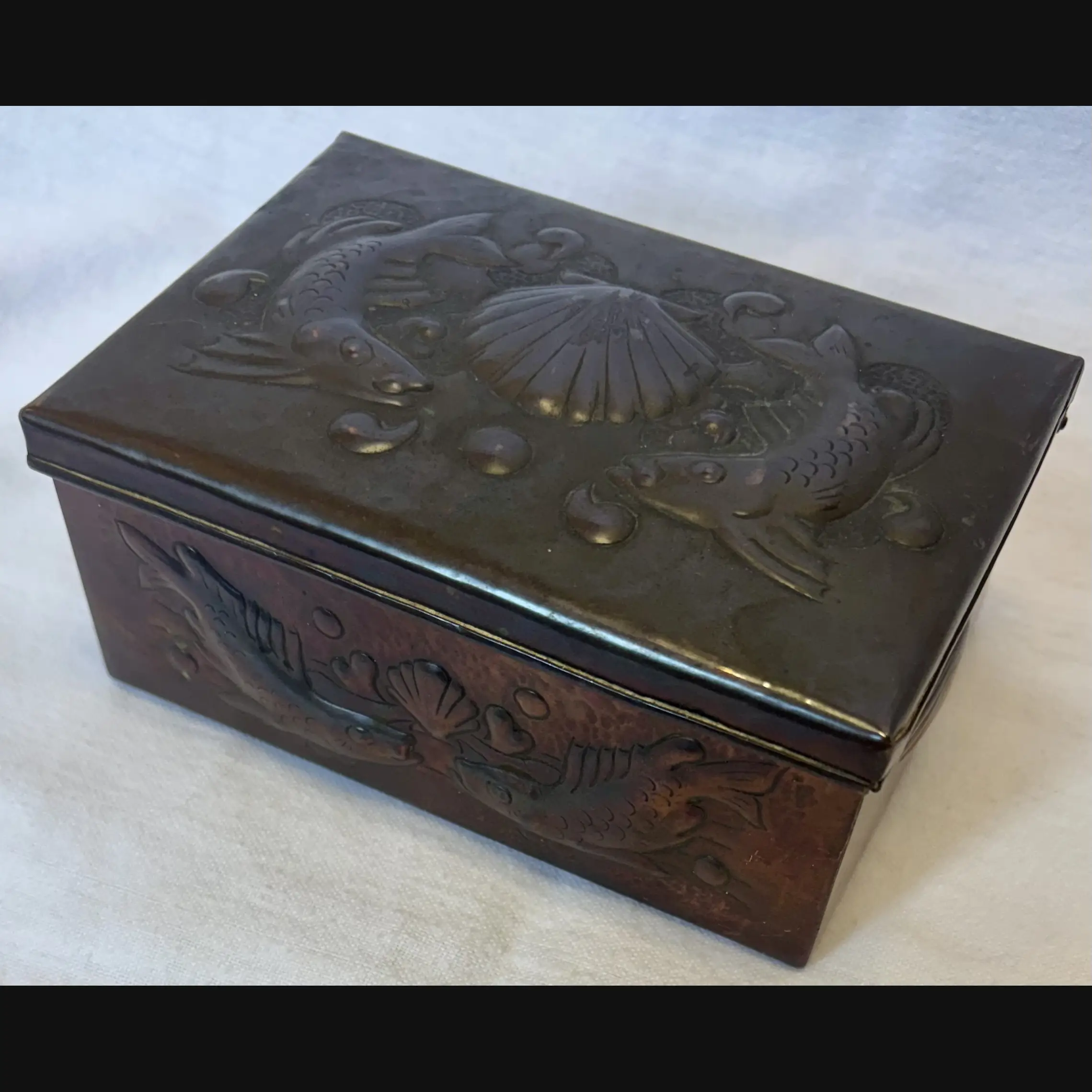 Newlyn Industrial Class Arts And Crafts Copper Table Box With Fish And Shells And Decorative Hinge C1910