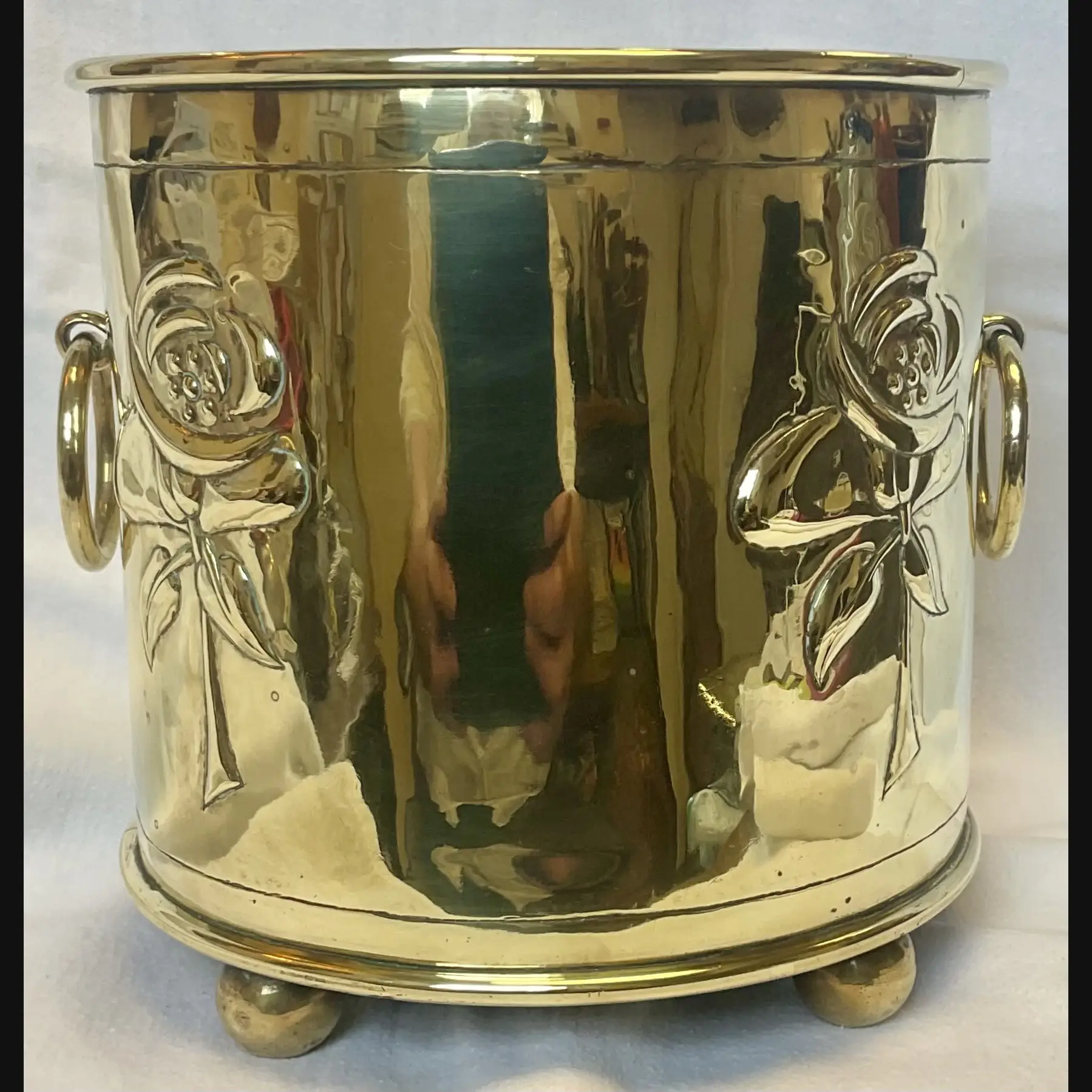 scottish arts and crafts glasgow rose circular planter with handles 1910