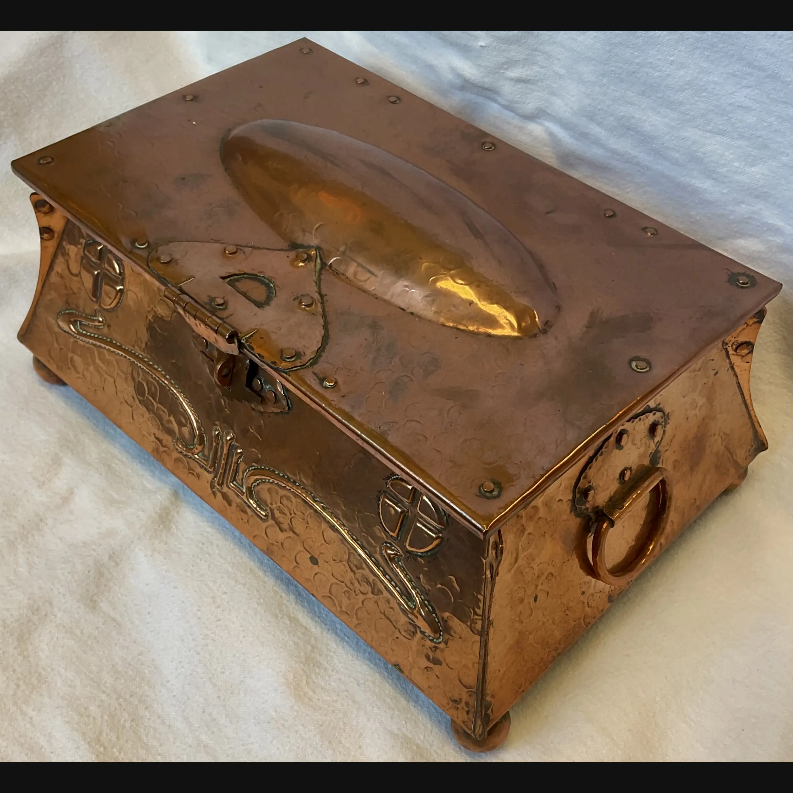 large j f pool hayle copper arts and crafts secessionist jewel casket with clasp and original lining