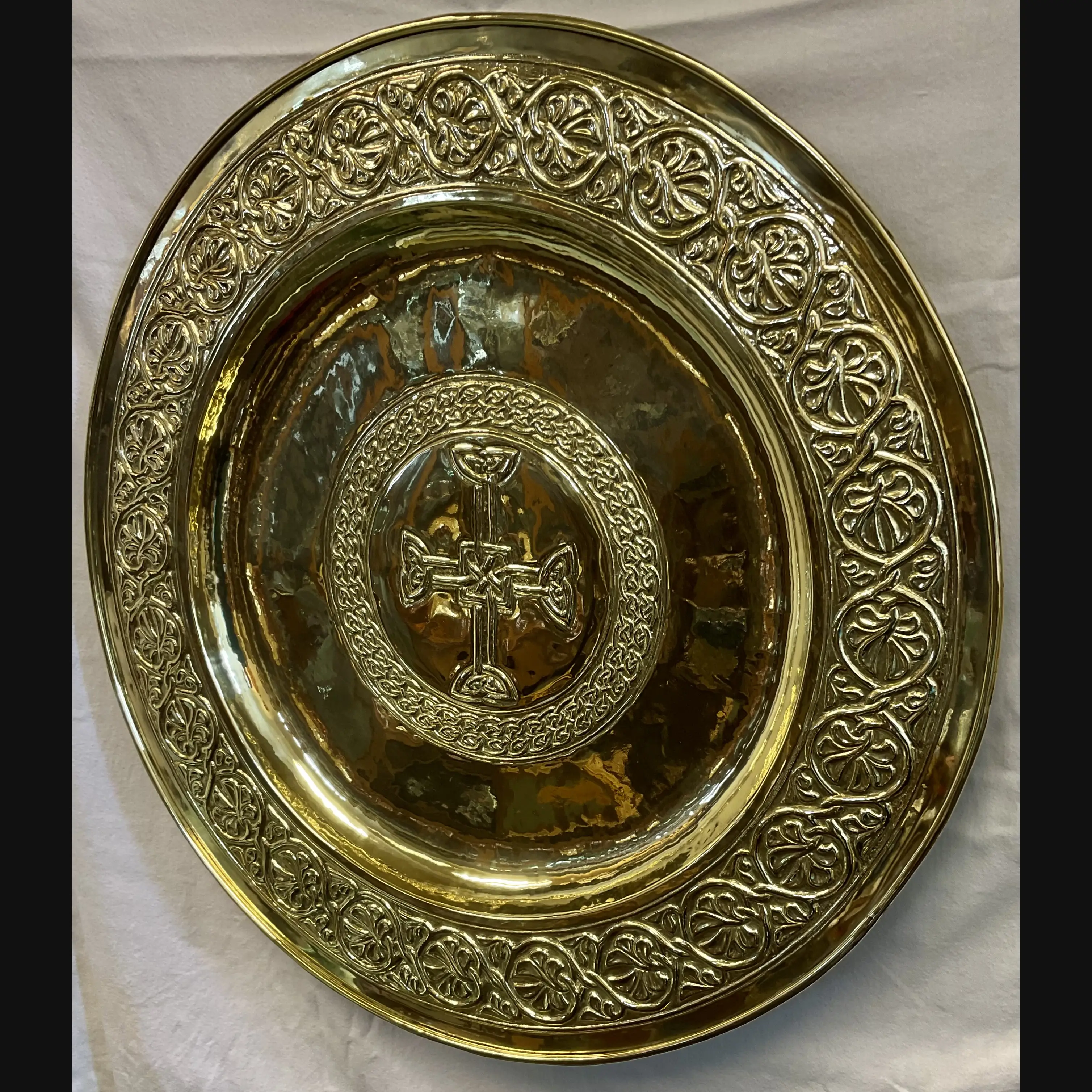 alexander ritchie iona celtic art scottish arts and crafts large brass nunnery cross wall charger c1905 10