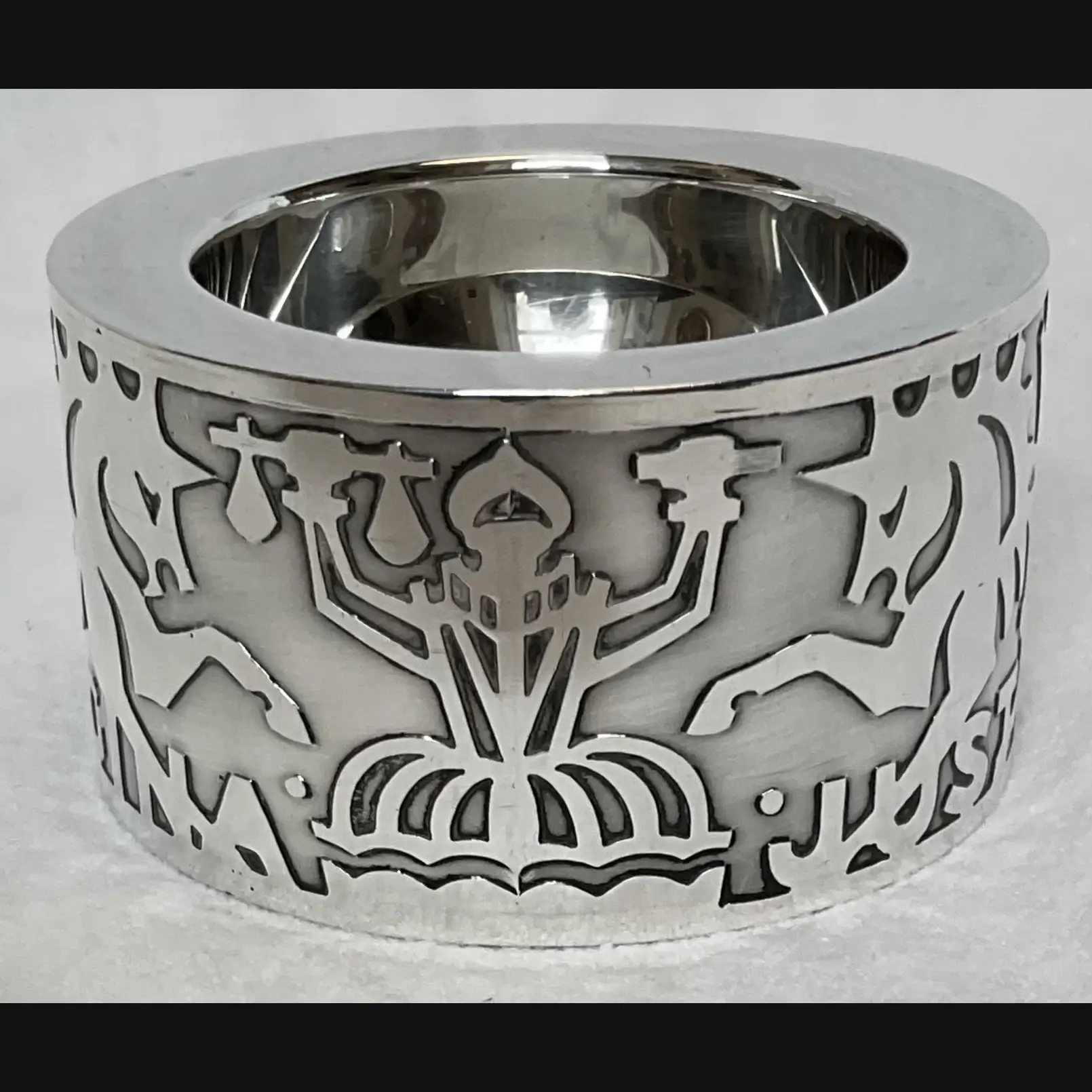 a styles designed salt for the 650th anniversary of the goldsmiths company 1977