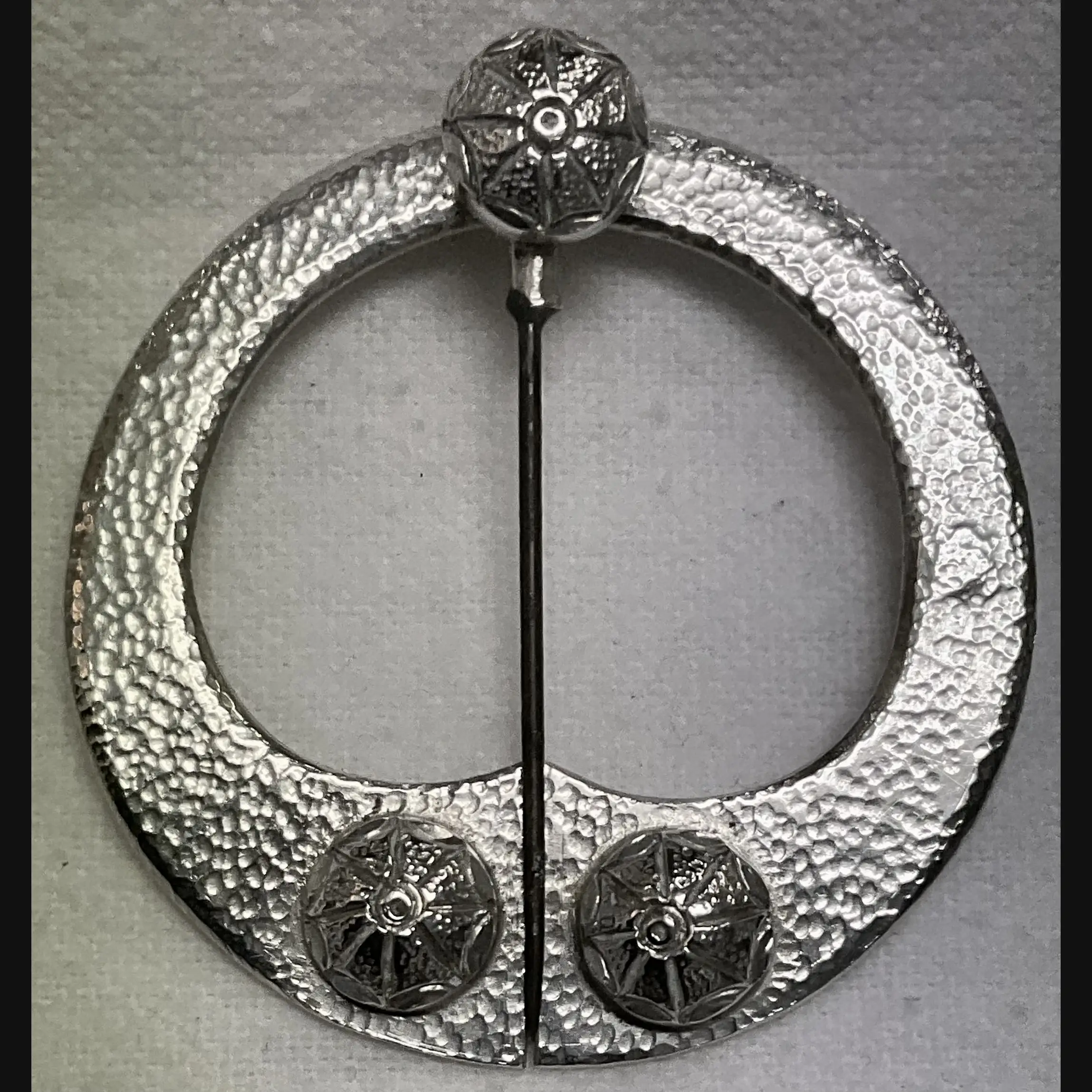 keswick school of industrial art ksia arts and crafts unusual silver plaid brooch c1942