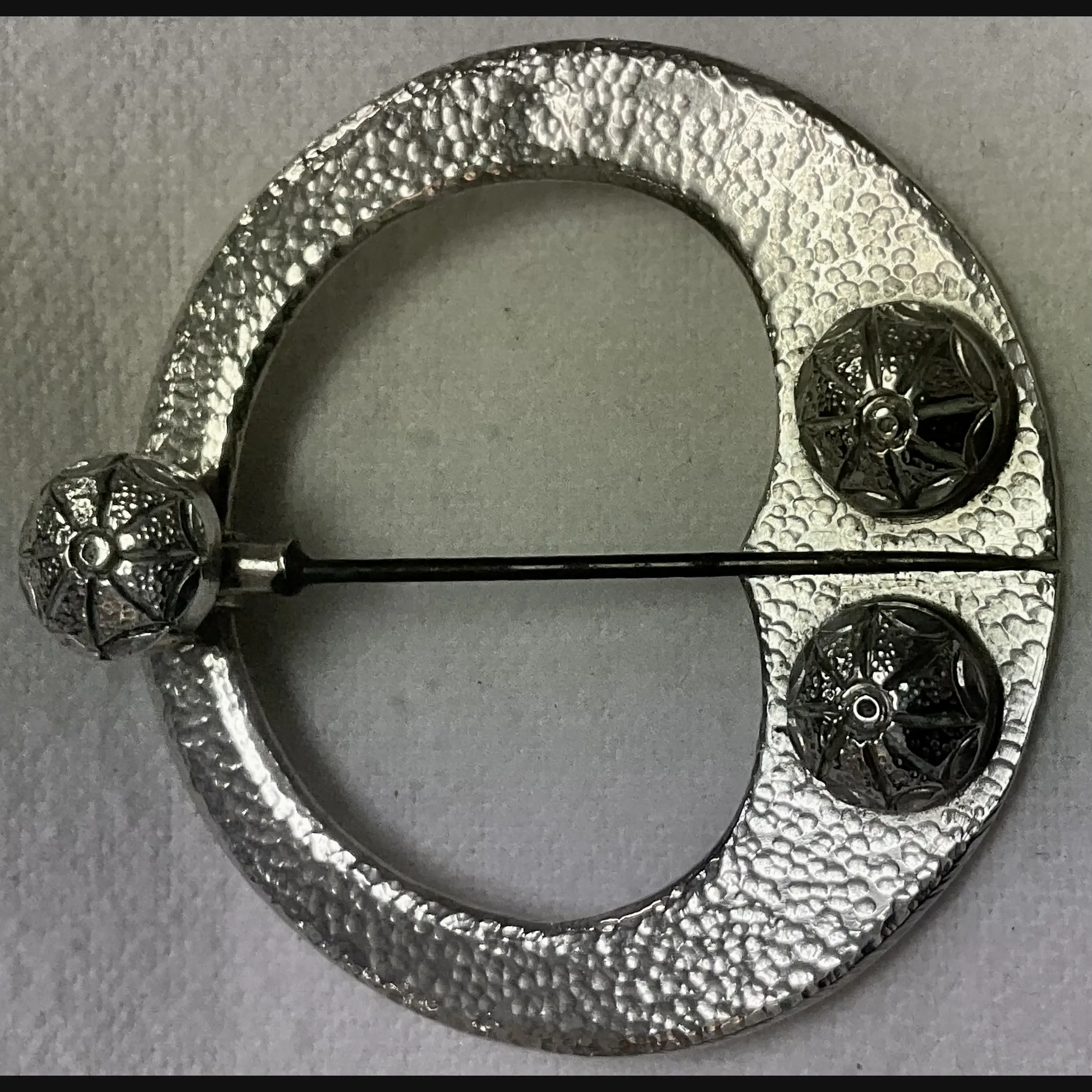 keswick school of industrial art ksia arts and crafts unusual silver plaid brooch c1942