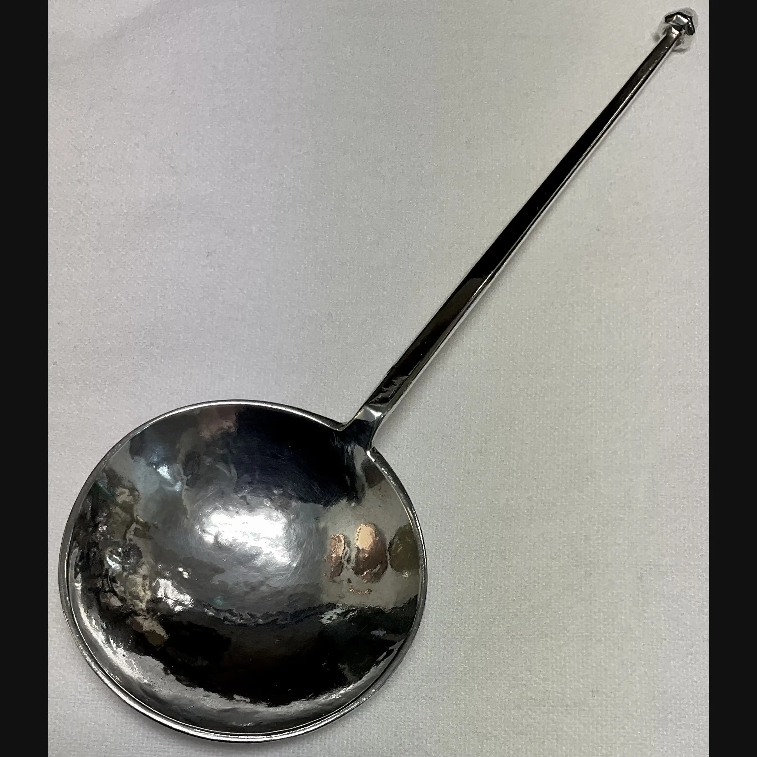 keswick school of industrial art ksia silver spoon with large flattened bowl with hammered terminal top birmingham 1898