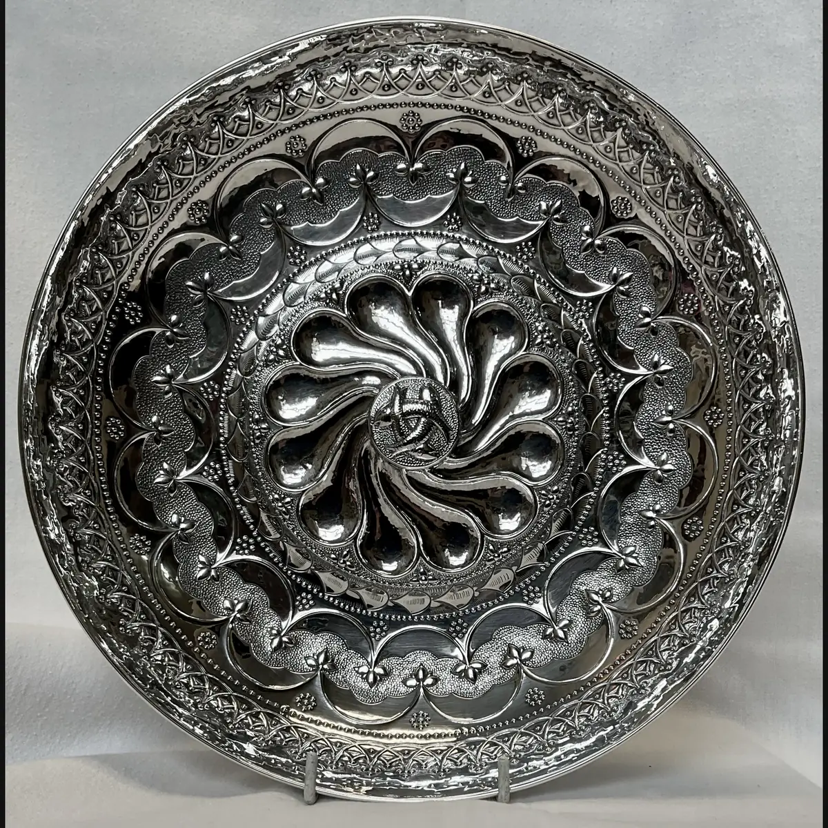 keswick school of industrial art ksia arts and crafts larger silver repousse decorated table bowl with their early 3 fishes design c1922