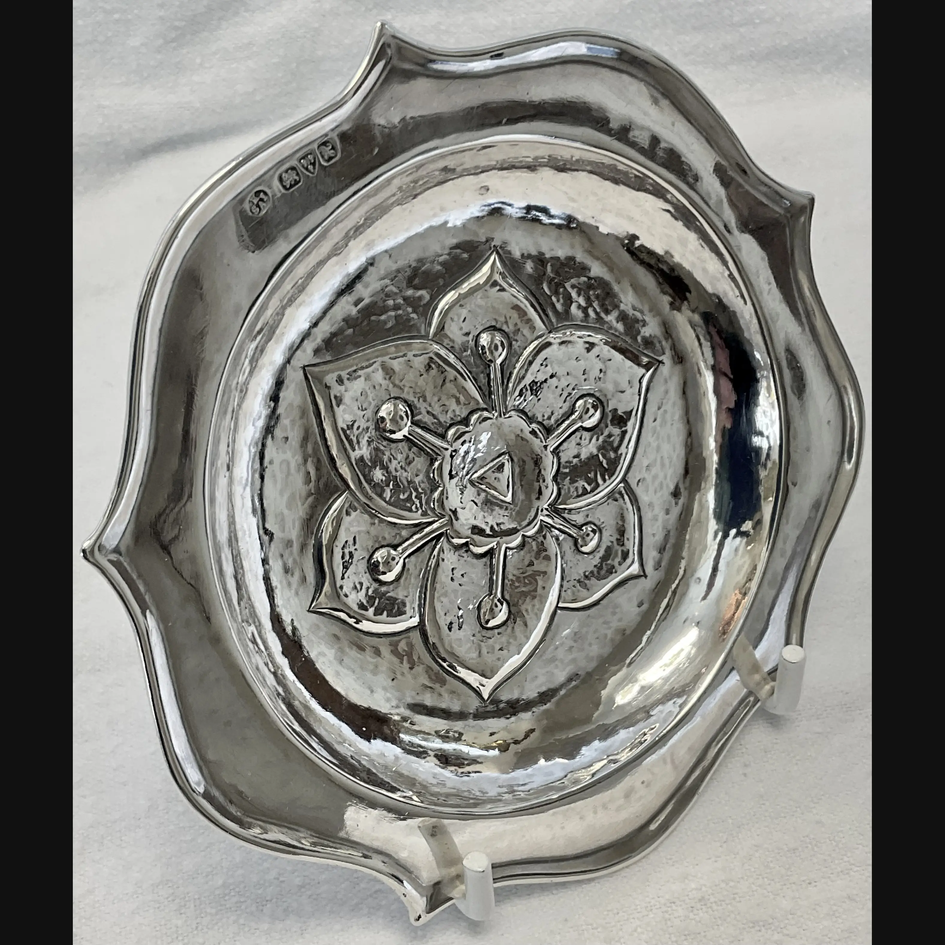 keswick school of industrial art ksia arts and crafts silver card tray chester 1908