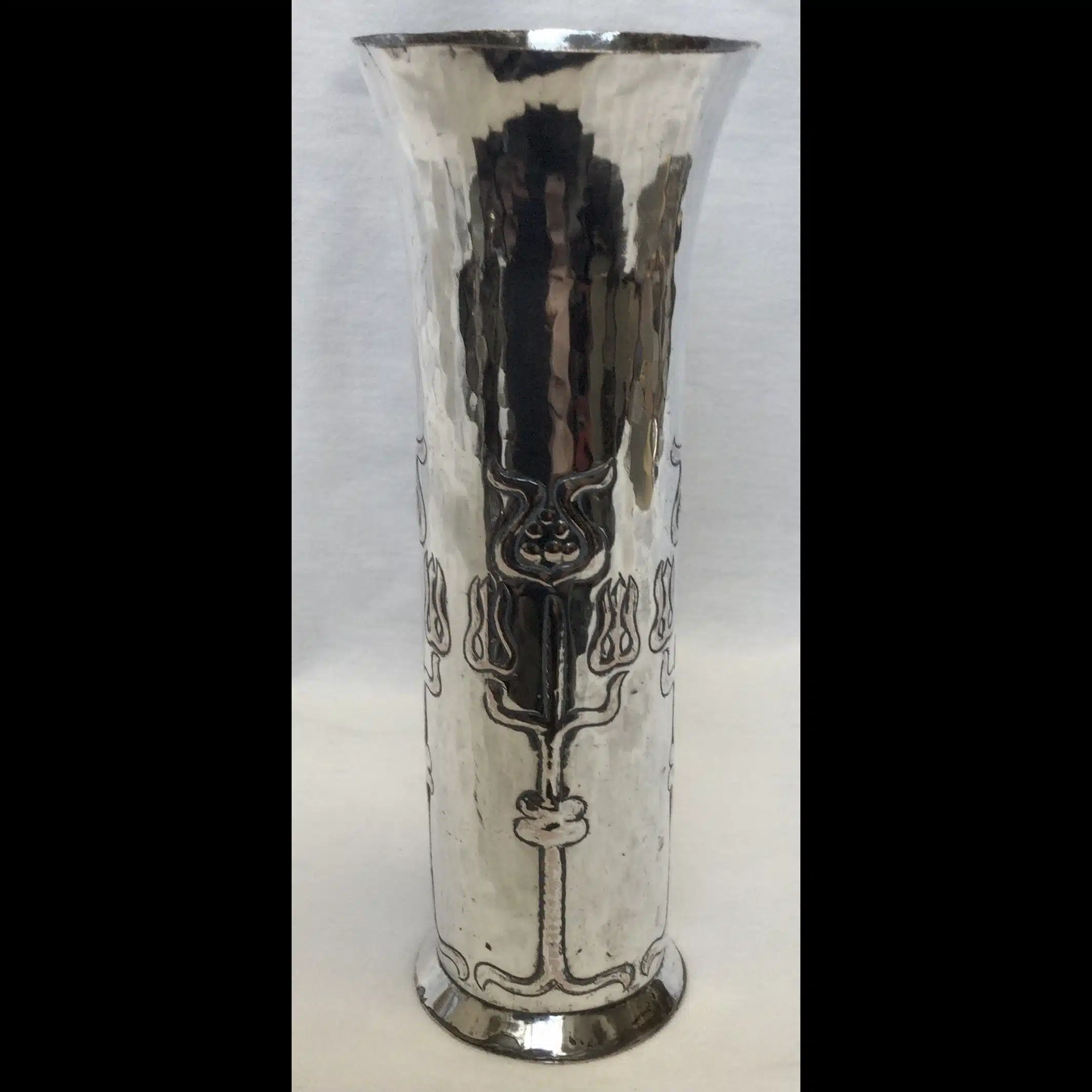keswick school of industrial arts silver plated art nouveau vase
